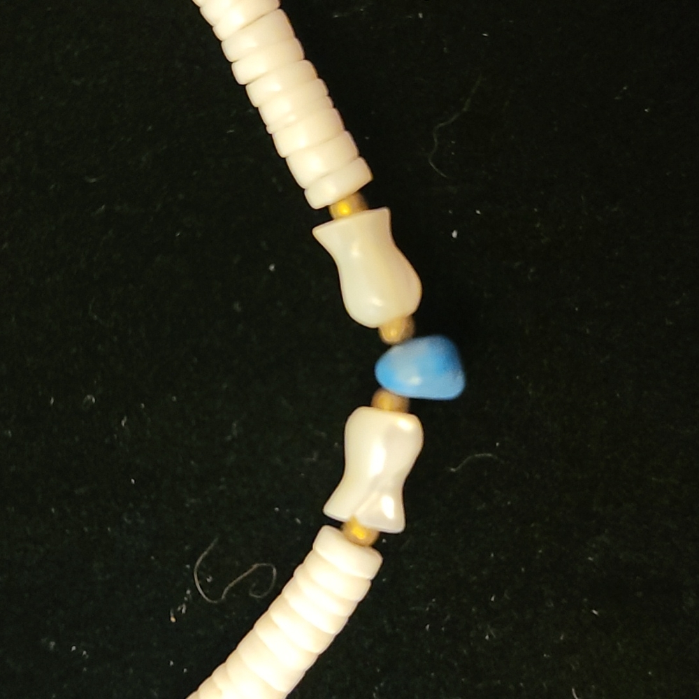 Choker Necklace - Picture 3 of 4